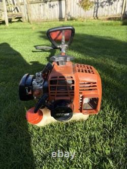 Echo SRM222-ES Strimmer (100ml 2 stroke mixing bottle included)