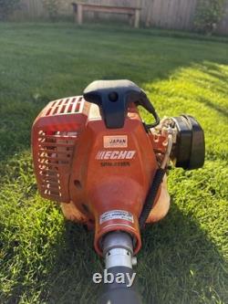 Echo SRM222-ES Strimmer (100ml 2 stroke mixing bottle included)