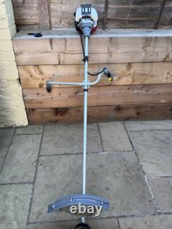HONDA UMK 425 UE Petrol Brushcutter 4 Stroke with some petrol + Oil