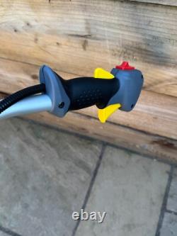 HONDA UMK 425 UE Petrol Brushcutter 4 Stroke with some petrol + Oil