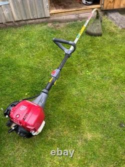 Honda UMS425E strimmer, 4 stroke. Fantastic condition. Not commercially used