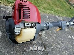 Honda Umk425e Strimmer Brush Cutter Petrol 25. CC 4 Stroke