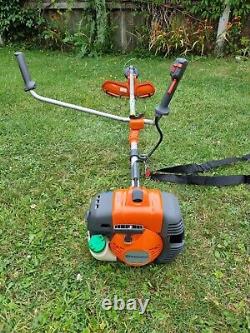 Husqvarna 135R Professional Powerful Strimmer, Brushcutter 34.6cc Petrol FS240