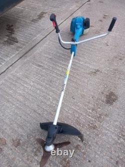 Makita Em4351uh Petrol Strimmer. Blade Fitted 4 Stroke
