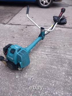 Makita Em4351uh Petrol Strimmer. Strimmer Head Fitted 4 Stroke