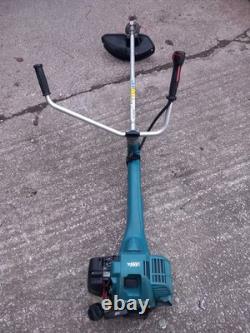Makita Em4351uh Petrol Strimmer. Strimmer Head Fitted 4 Stroke