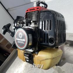 Assemblage du moteur de débroussailleuse Kawasaki 2 temps td40 / coupe-herbe