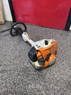 Assemblage du moteur de l'outil multifonction Stihl Km56 à essence