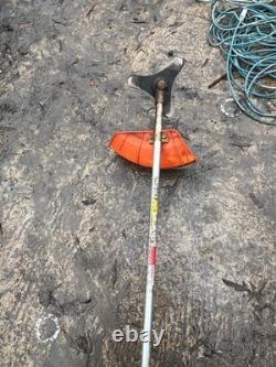 Coupe-bordure Makita RBC4211