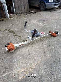 Coupe-bordures Stihl FS 461 CEM avec harnais de coupe, année 2024