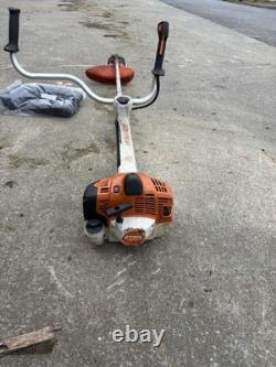 Coupe-bordures Stihl FS 461 CEM avec harnais de coupe, année 2024