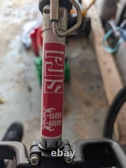 Coupe-bordures à essence Maruyama MX22E