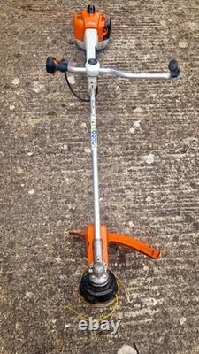 Coupe-bordures à essence Stihl FS 411C année 2023
