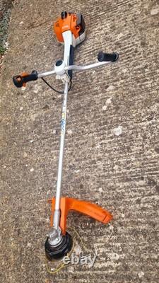 Coupe-bordures à essence Stihl FS 411C année 2023