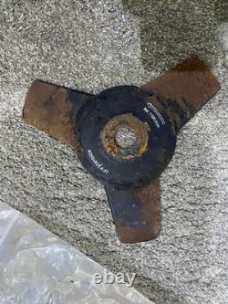 Coupe-herbe professionnel. Titan Anti Vibration TTBCP33-4