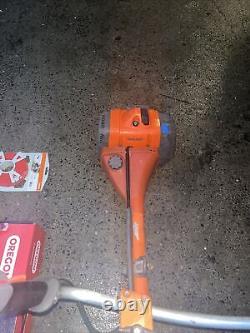 Débroussailleuse Husqvarna 545RXT, huile Stihl, harnais Année approximative 2012