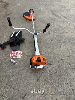 Débroussailleuse Stihl FS 410 CEM avec harnais de coupe à fil