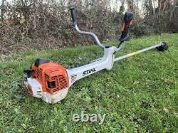 Débroussailleuse Stihl FS 410 C. Fonctionne et démarre.