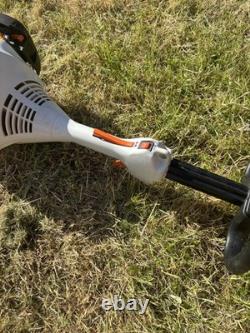 Débroussailleuse/Tronçonneuse à essence STIHL FS55R 27,2 cc Débroussailleuse/Tronçonneuse à essence STIHL FS55R 27,2 cc