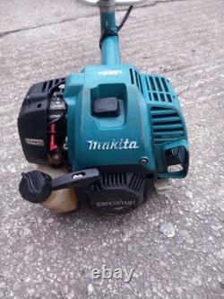 Débroussailleuse à essence Makita Em4351uh. Tête de débroussailleuse équipée 4 temps