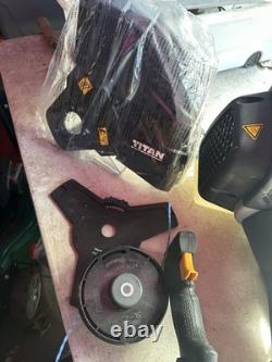 Débroussailleuse à essence Titan, boîte neuve manquante. Jamais utilisée, jamais utilisée.