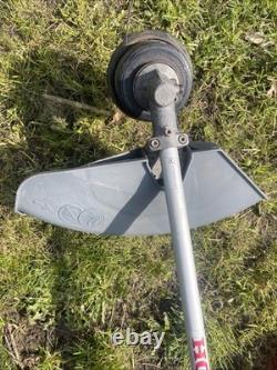 Honda UMK 425 E débroussailleuse/coupe-bordures à essence 4 temps