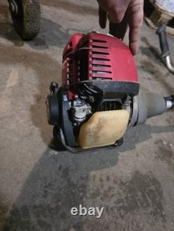 Honda UMK 435E Débroussailleuse à essence moteur 4 temps