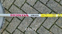 Honda Umk425e Essence 4 Temps Débroussailleuse / Tondeuse À Fil Avec Des Poignées Bullhorn