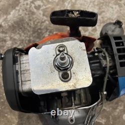 Moteur de débroussailleuse à essence Husqvarna 525 RX à deux temps. Bon moteur.