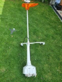 STIHL FS411 C-EM Professionnel, débroussailleuse robuste, coupe-bordures puissant FS461