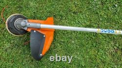 STIHL FS 410C-EM Professionnel, Débroussailleuse Lourde, Coupe-bordure Puissant 2Kw FS411