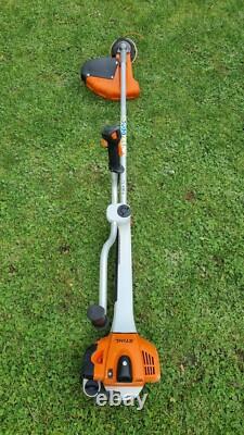 STIHL FS 410C-EM Professionnel, Débroussailleuse Lourde, Coupe-bordure Puissant 2Kw FS411