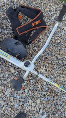 STIHL FS 460c DÉBROUSSAILLEUSE PROFESSIONNELLE À ESSENCE + HARNAIS