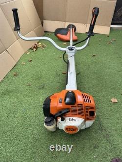 Stihl FS 410 Débroussailleuse à essence Année 2023