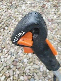 Stihl Fs120 Professional Tondeuse À Gazon / Débroussailleuse Bull-cornes, Condition De Travail