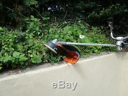 Stihl Fs410 Essence Débroussailleuse Tondeuse À Gazon. Bon État De Fonctionnement